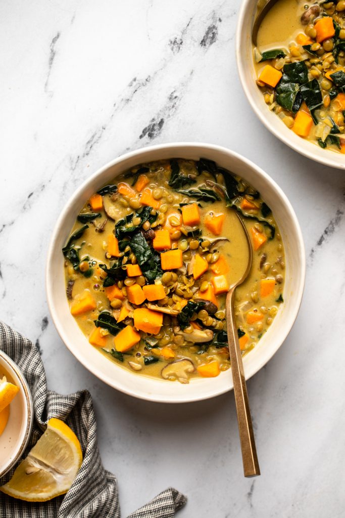 Coconut Curry Lentil Soup With Kale_healthy lunches for work