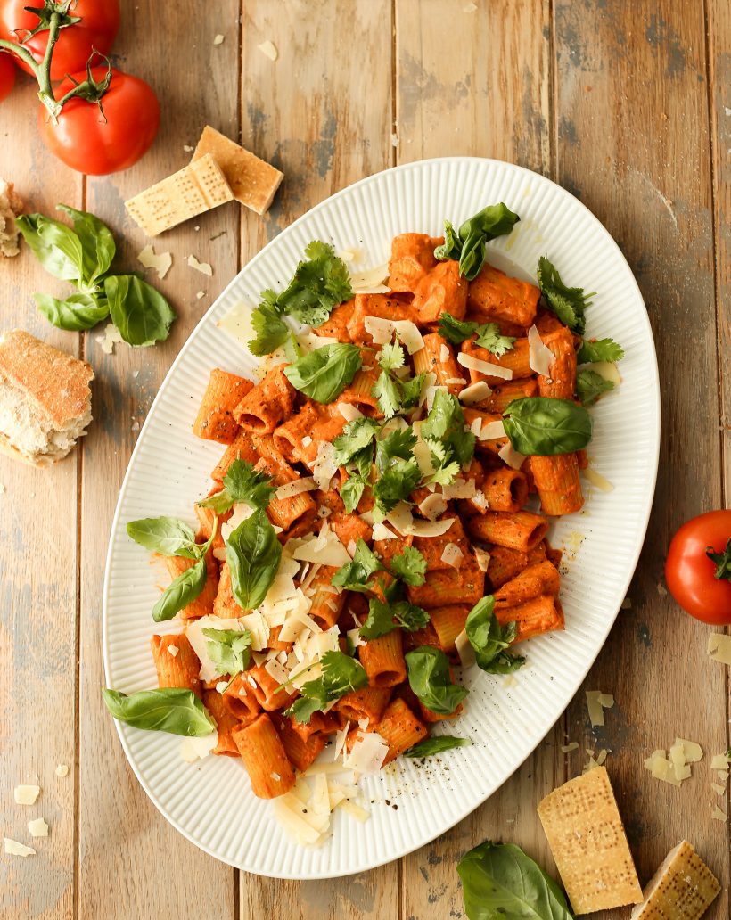 tikka masala pasta - a weeknight pasta dinner full of flavor and your favorite tikka masala dressing