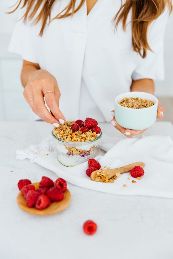 Raspberry Chia Yogurt Pudding_health and wellness trends 2022
