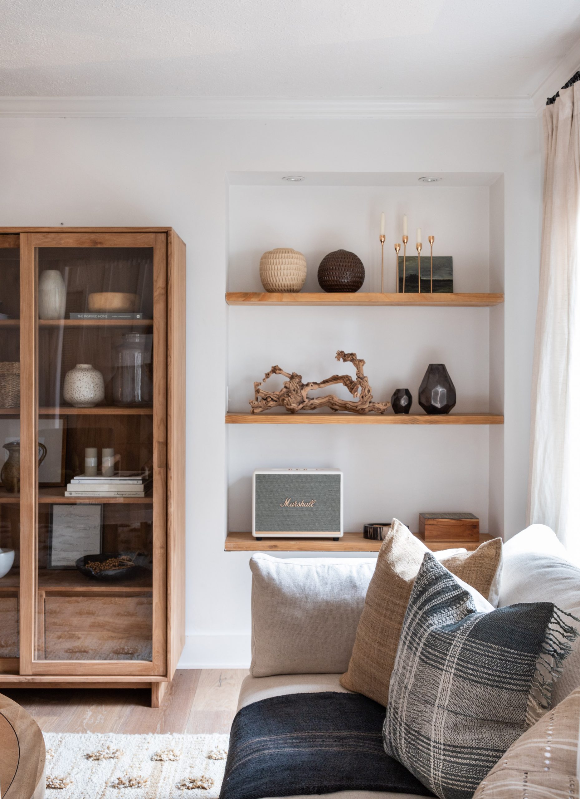 dining room bookshelves