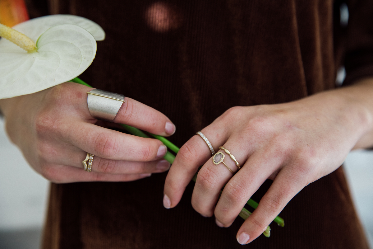 6 Engagement Ring Trends You’ll See on Everyone’s Finger in 2022