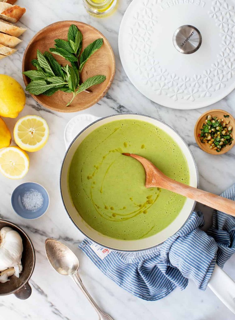 Creamy Asparagus Soup_easy vegetarian recipes