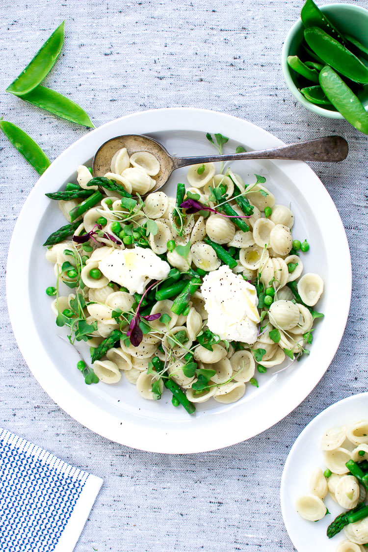 Orecchiette With Peas, Asparagus, and Mascarpone_easy weeknight dinner recipes