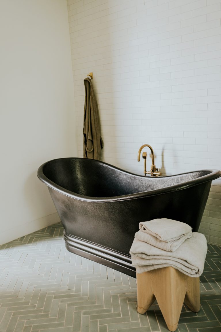 bathtub, zen, relaxation, minimalist design