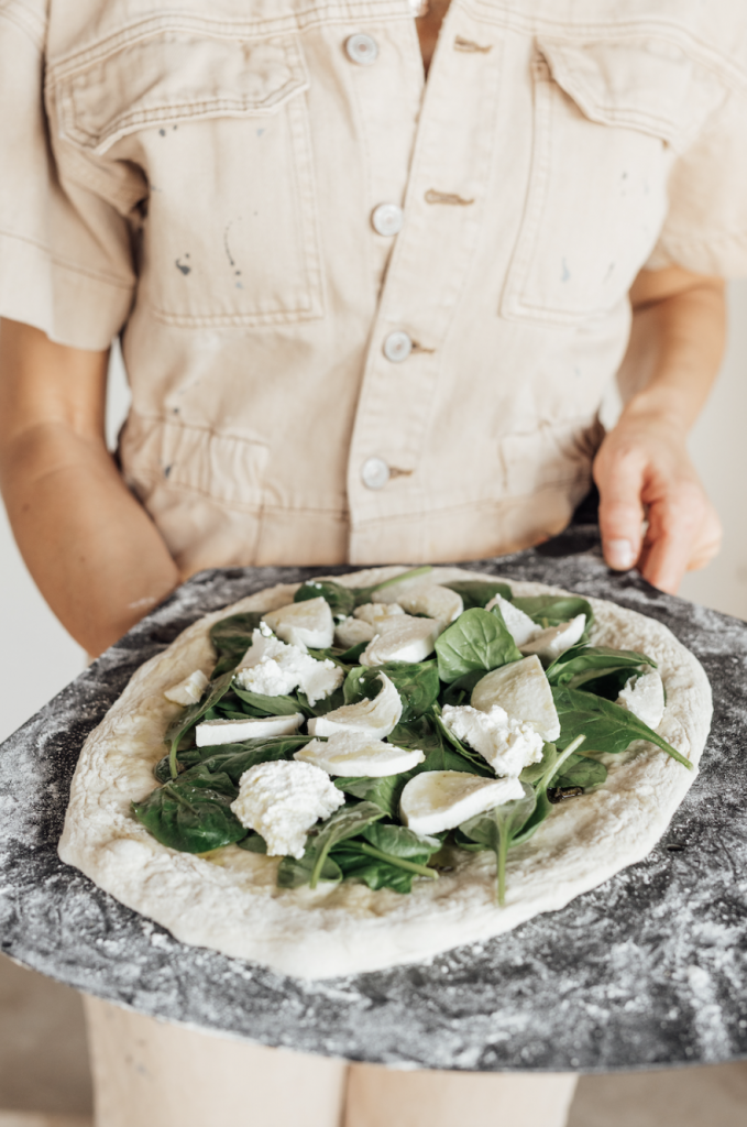 best foods with electrolytes_Spinach and Ricotta Pizza with Garlicky Olive Oil