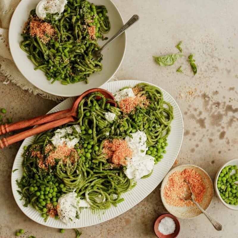 green sauce pasta - green pasta with spring vegetables and burrata_plant-based foods