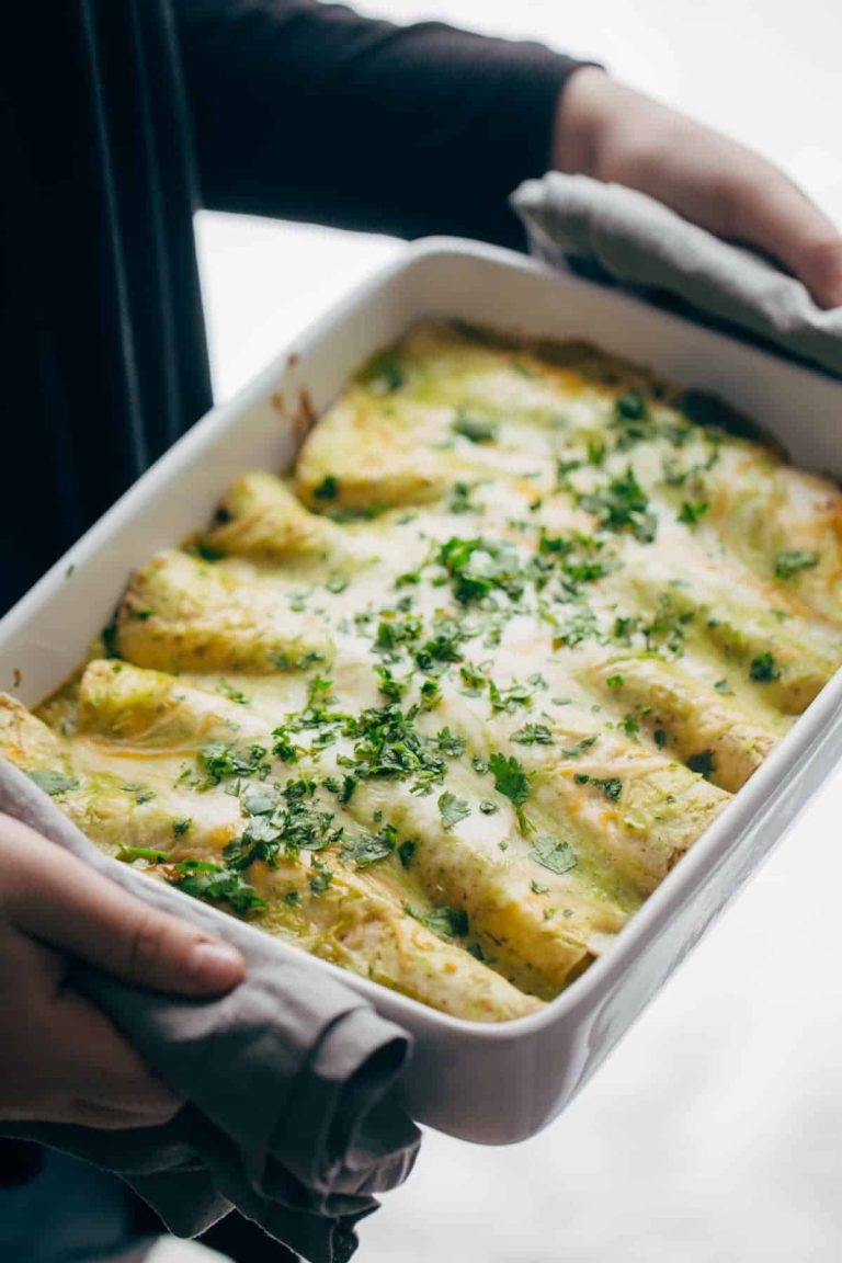 Breakfast Enchiladas With Baked Poblano Sauce_recipes for Mother's Day