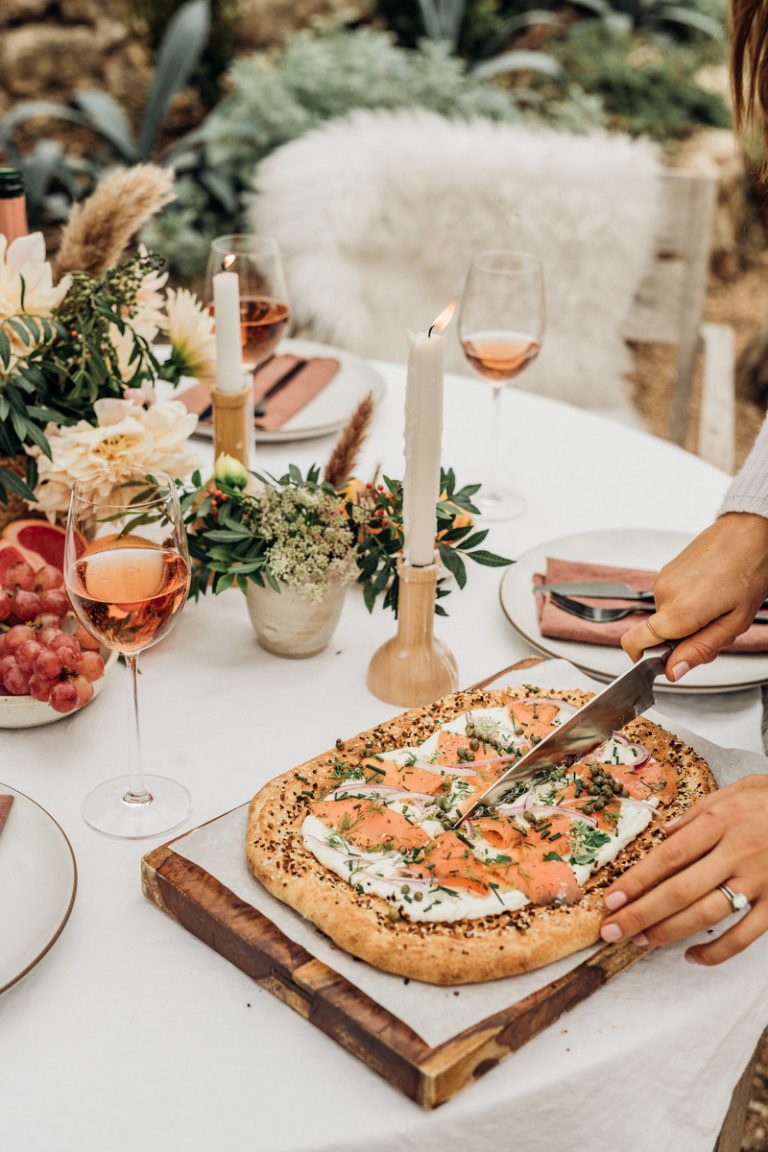 Everything Bagel Smoked Salmon Flatbread with Lemony Cream Cheese_easy mother's day recipes