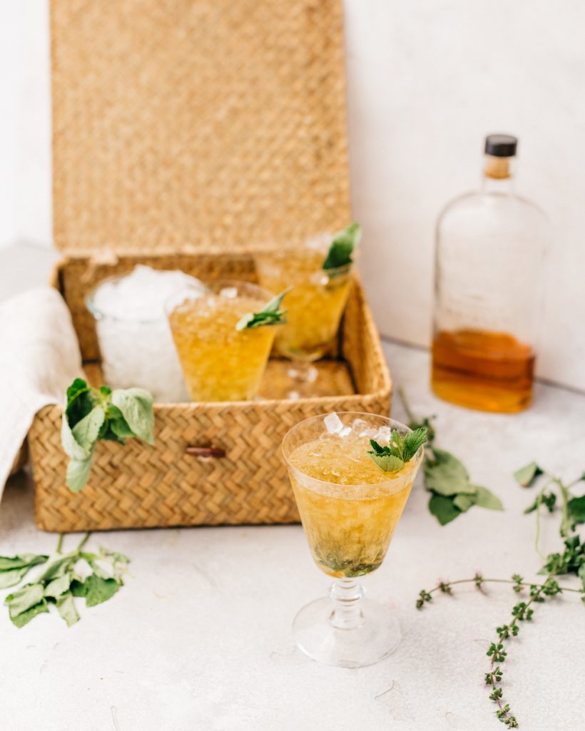 simple mint bourbon julep cocktail