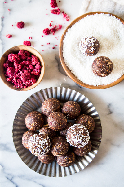 Raspberry Cocoa Energy Balls_best high-fiber fruits