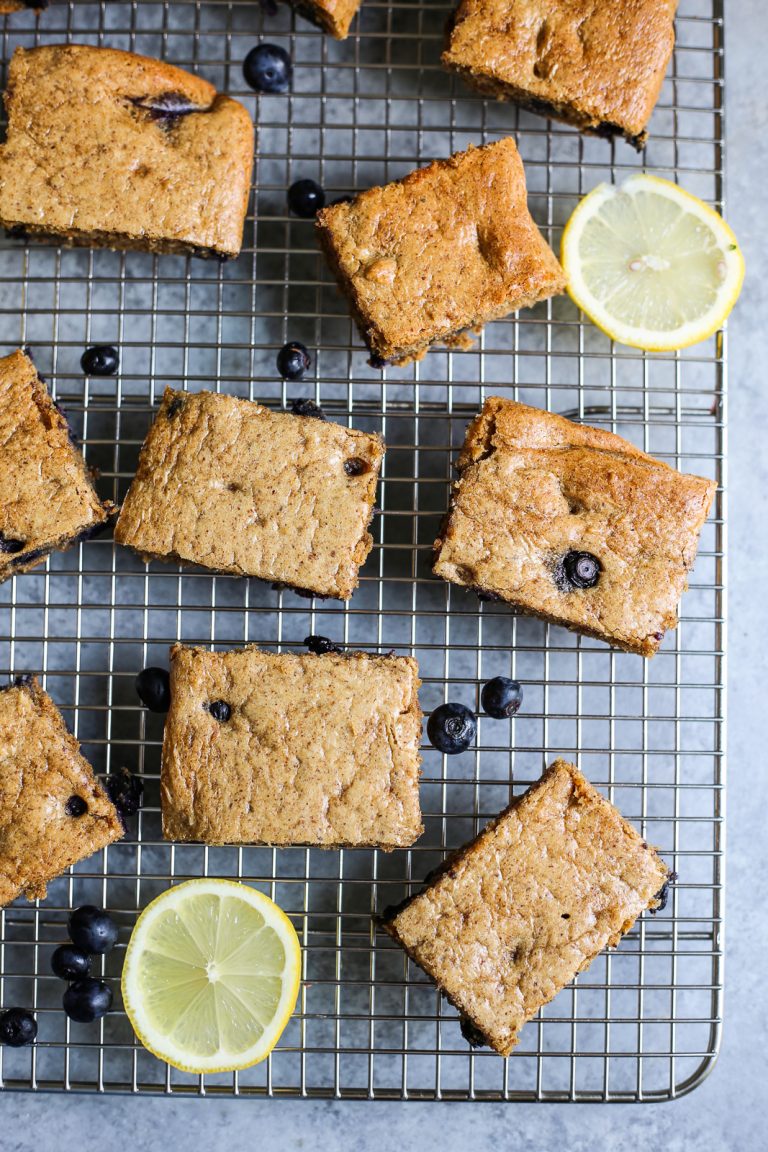 Blueberry Lemon Breakfast Bars_grab and go breakfast ideas for work