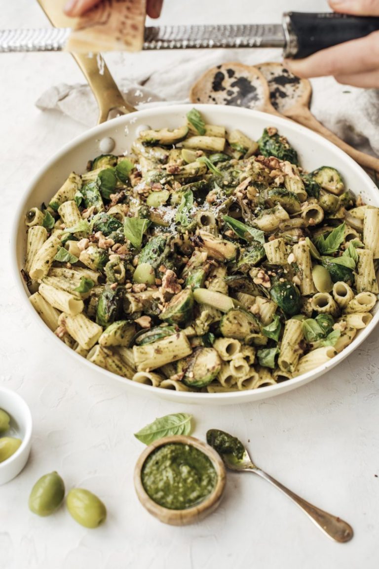 Rigatoni with Brussels Sprouts and Kale Pesto_Light Summer Pasta Recipe