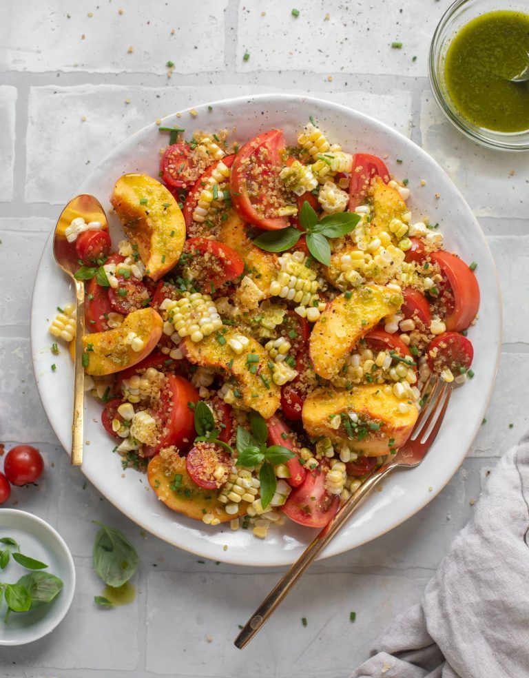 Peach Tomato Salad With Sweet Corn and Crispy Quinoa_best way to cook corn