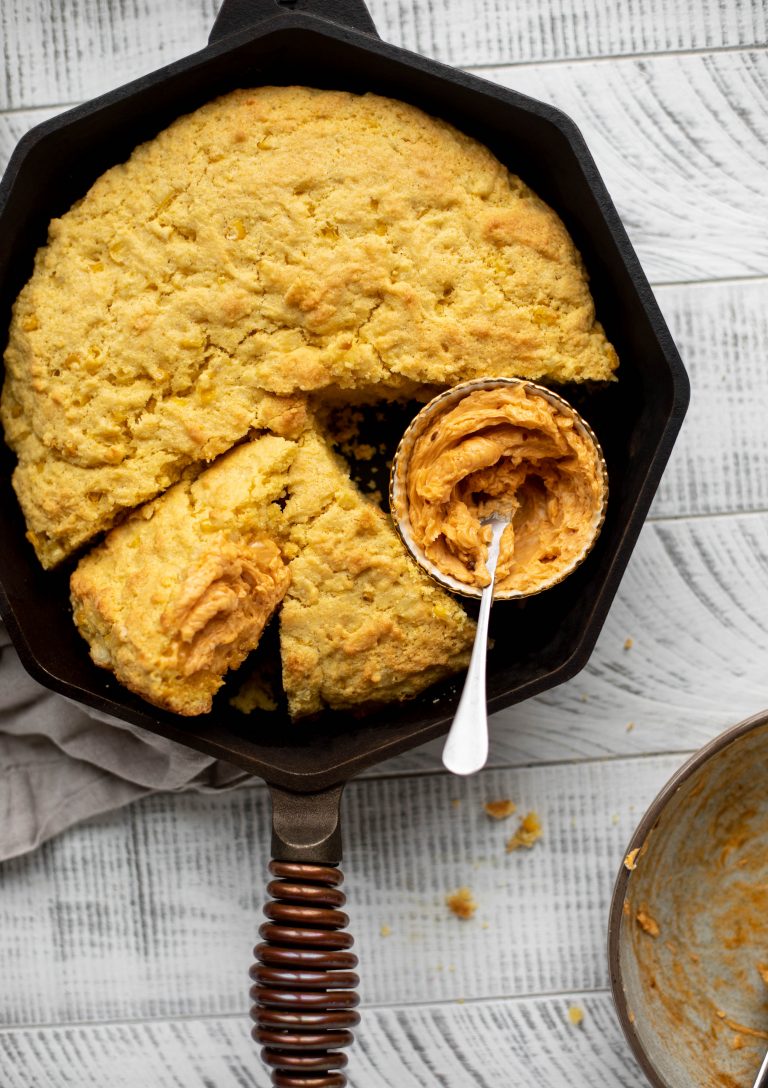 Skillet Cornbread With Chipotle Honey Butter_best way to cook corn