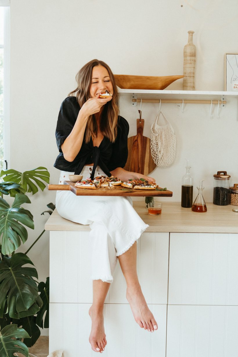 Eggplant and Ricotta Healthy Flatbread Pizza Recipe