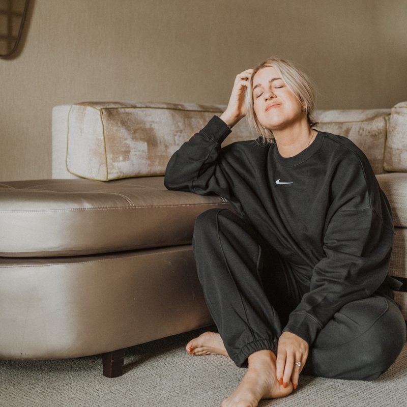 jenna kutcher morning routine, lounge, relaxing_nervous system regulation