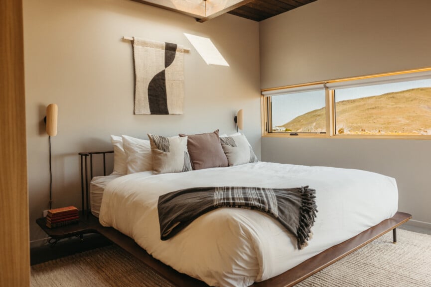 textured guest bedroom ideas