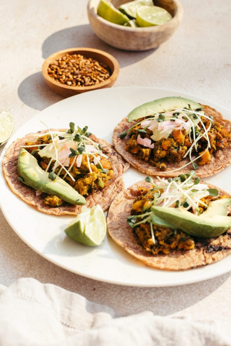 Vegan tacos with chorizo_vegan picnic ideas