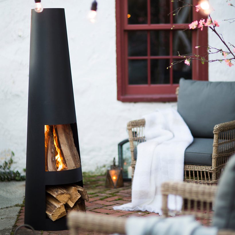 14 Cheap Fire Pits For an Affordable But Stylish Patio Setup