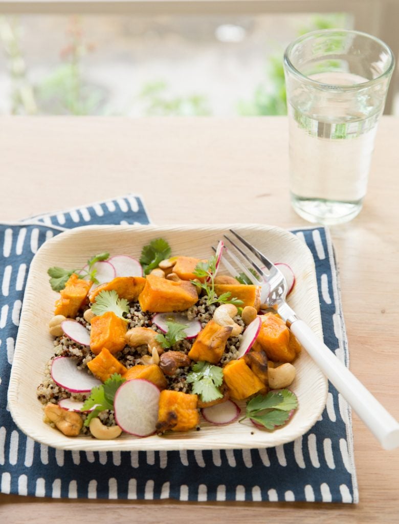 Quinoa, Sweet Potato, & Cashew Grain Bowl_easy quinoa bowl recipes