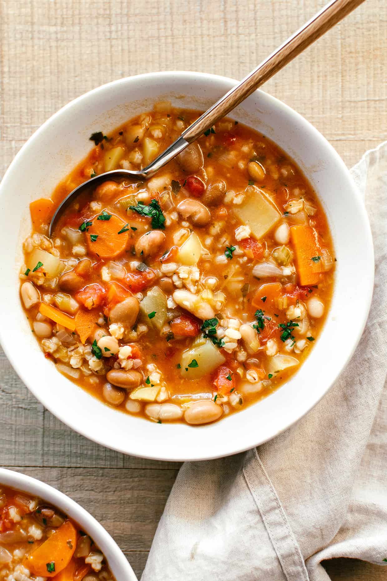 Hearty vegetable barley soup_healthy fall soup recipes