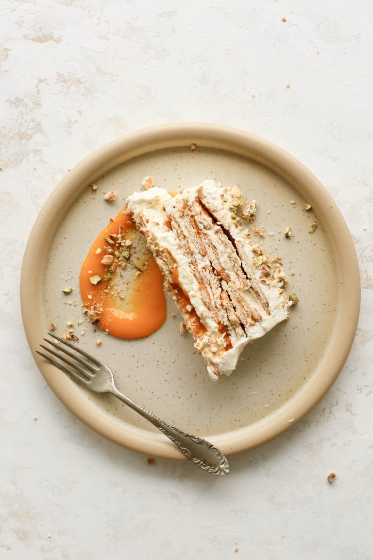 No-Bake Mango and Cardamom Cream Icebox Cake with Salty Pistachio Crumble_labor day desserts