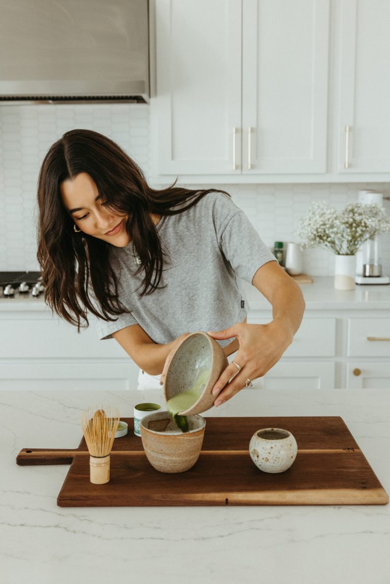 matcha pouring best matcha powder