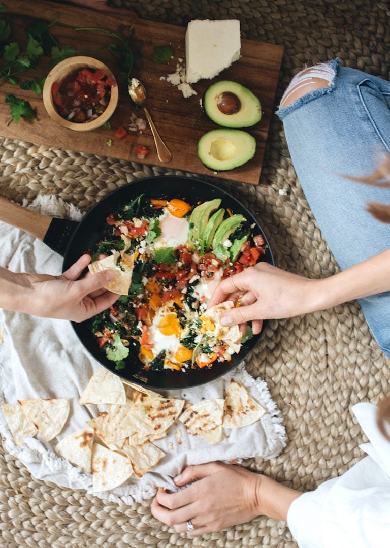 Mexican style spicy baked eggs_ the best food for shiny hair