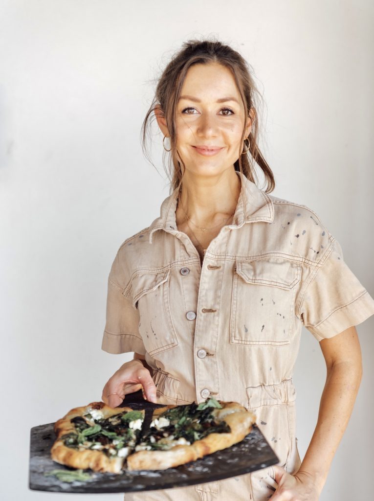 Spinach and Ricotta Pizza with Garlicky Olive Oil_foods that increase libido