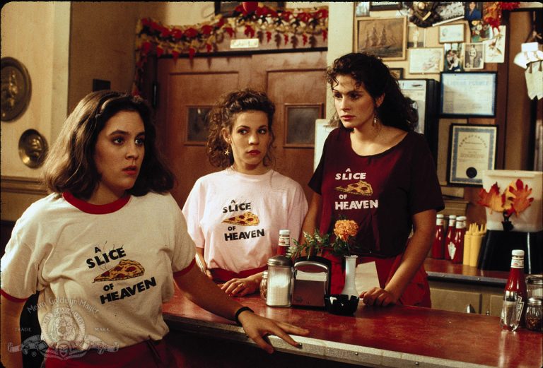 Mystic Pizza (1988)