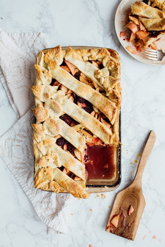 Apple, Blackberry, & Thyme Slab Pie_apple recipes