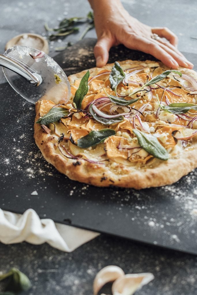 bacon sweet potato and apple pizza