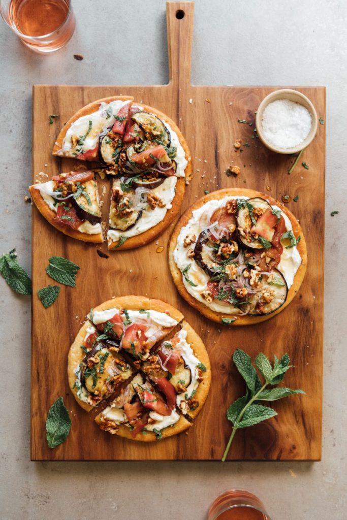 Healthy Flatbread Pizza with Eggplant and Ricotta_vegetarian dinners with protein