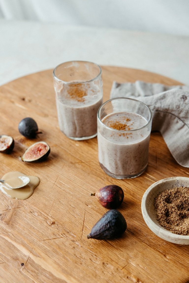 fig smoothie_fruits high in iron