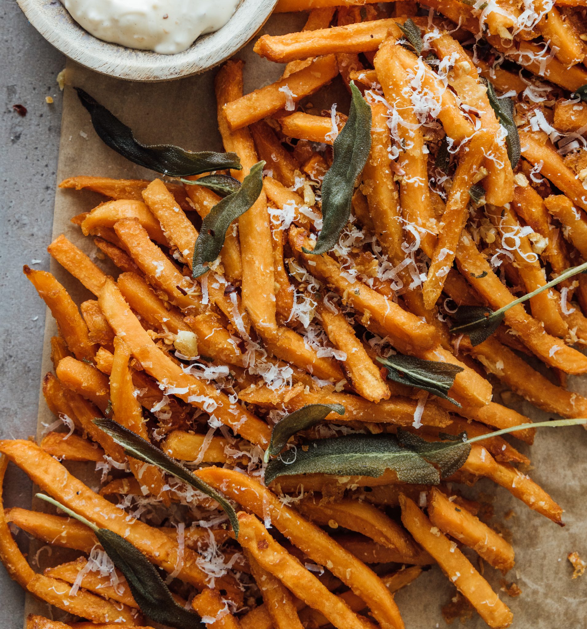 Baked Spiralized Sweet Potato Fries with Garlic and Parsley - Know