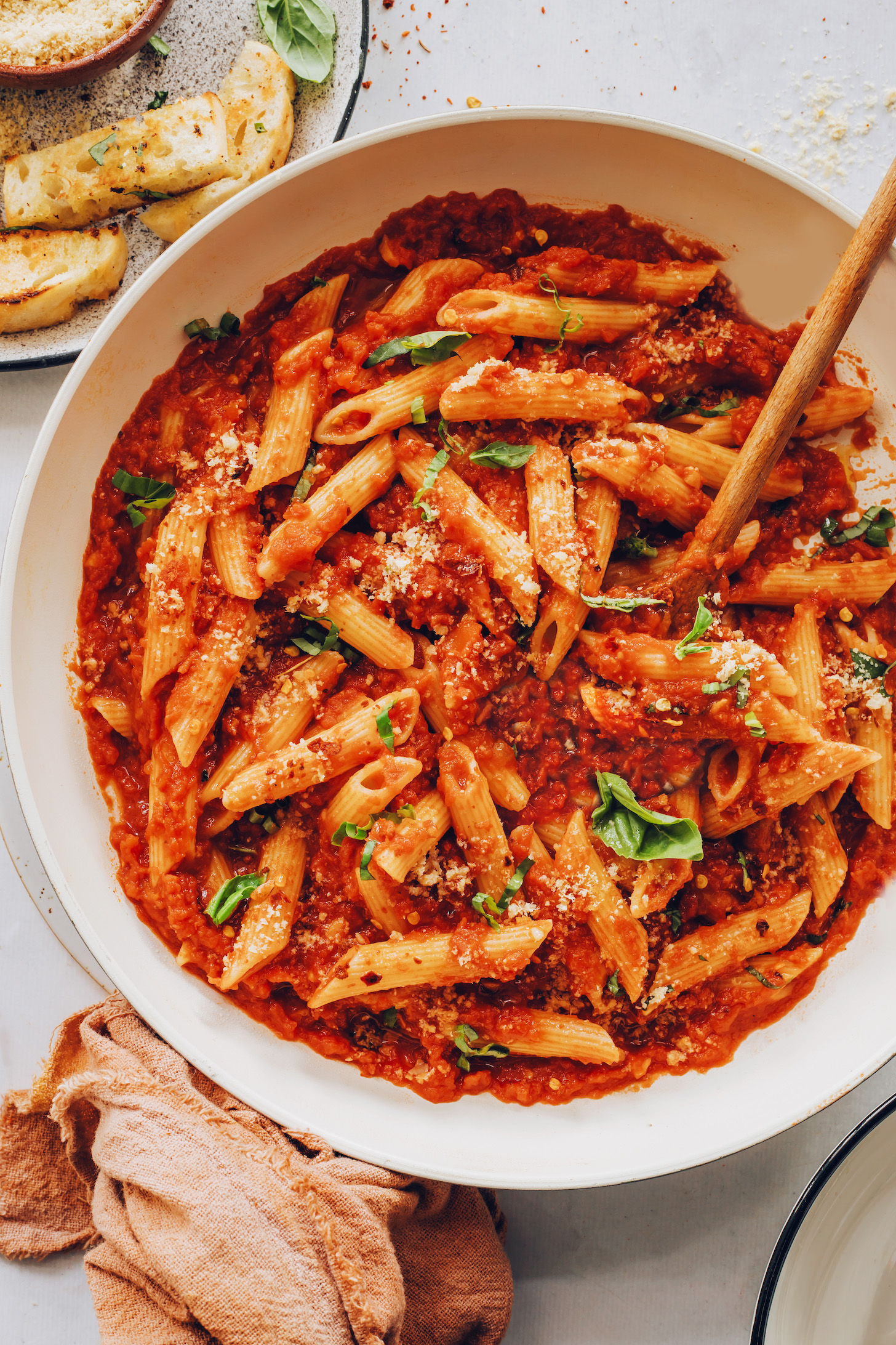 17 Delicious Vegan Pasta Recipes to Make This Weekend