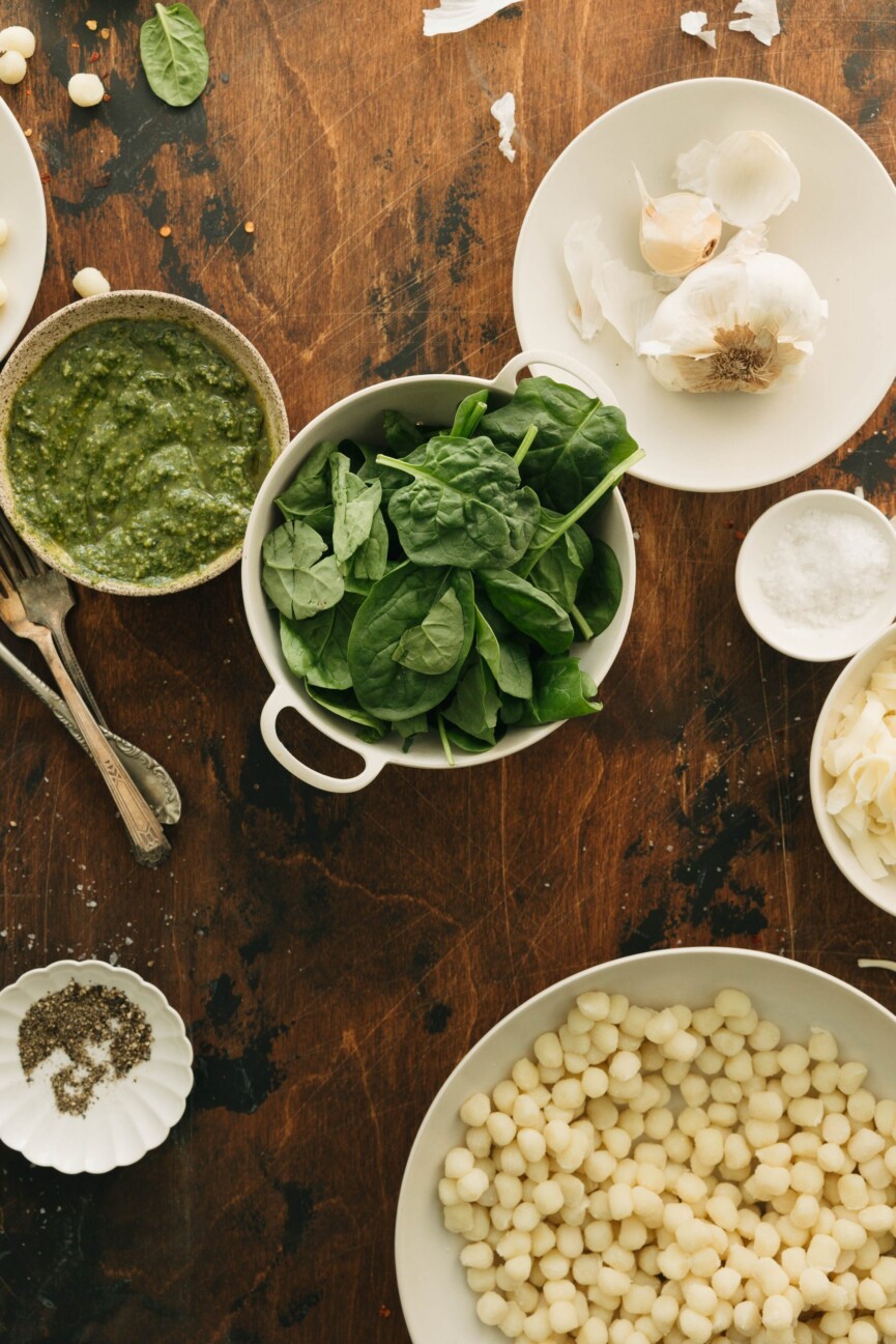 cheesy pesto and spinach gnocchi skillet bake