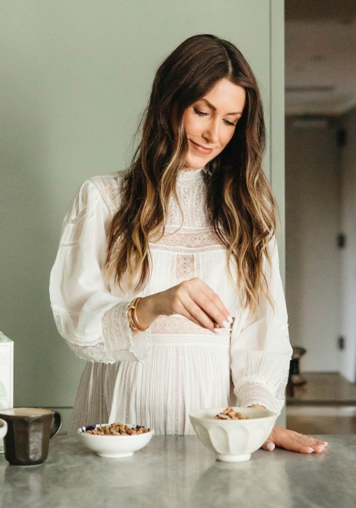 Roxana Saidi making breakfast_eating order