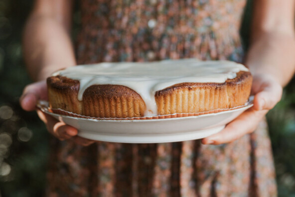 Laurel Gallucci, Sweet Laurel founder, Friendsgiving Brunch at Home in Los Angeles, garden, olive trees, cinnamon rolls