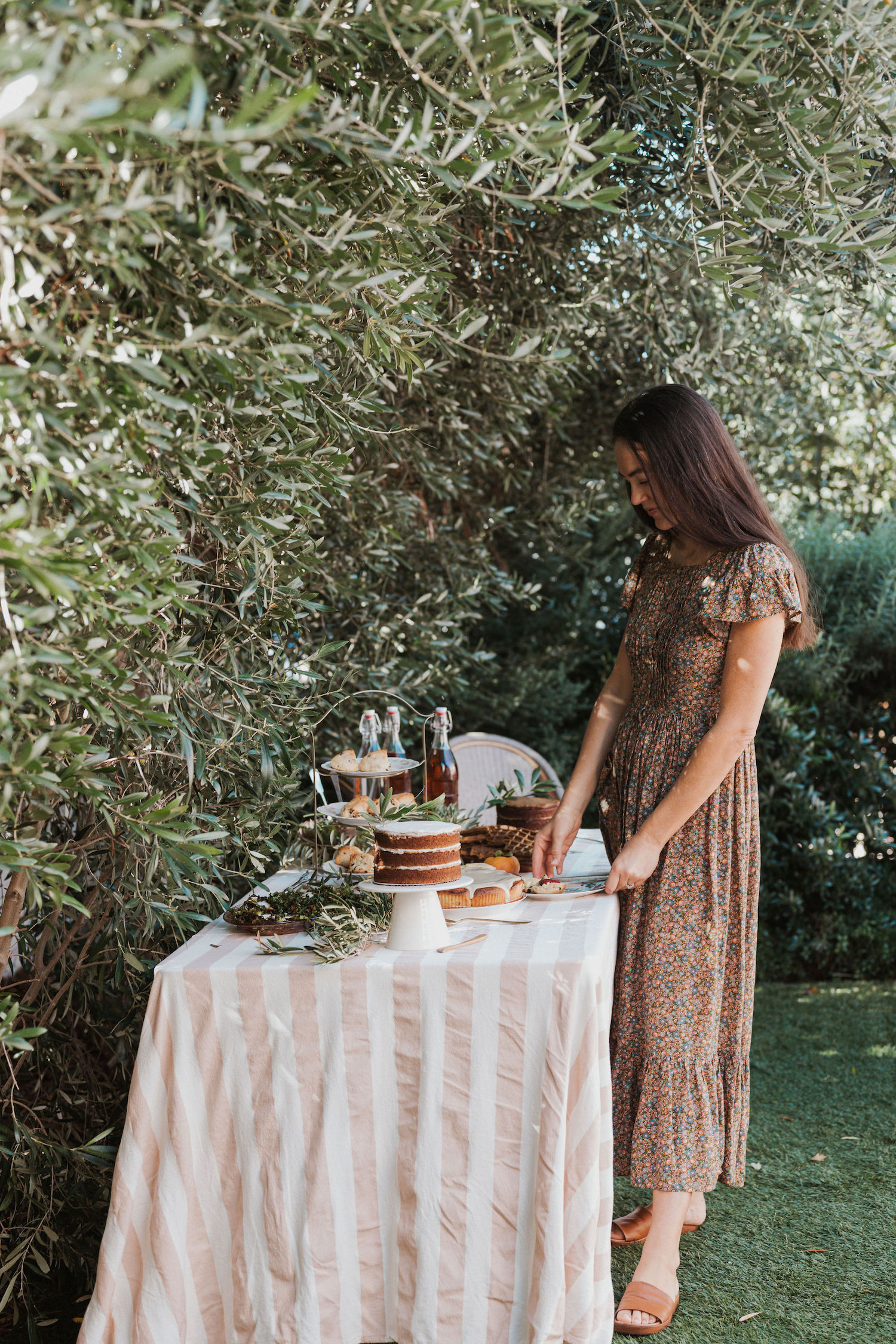 Laurel Gallucci, Sweet Laurel founder, naked layer cake