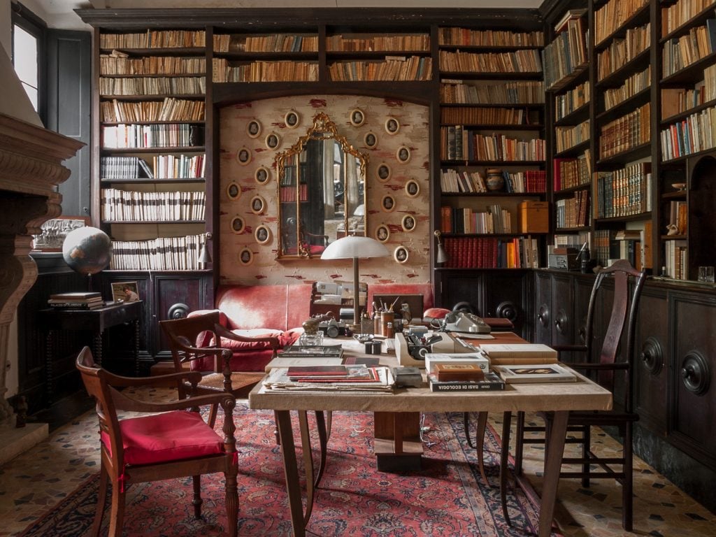 A home library filled with books.