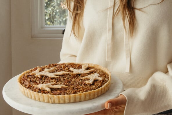 camille styles pumpkin pie_thanksgiving potluck ideas