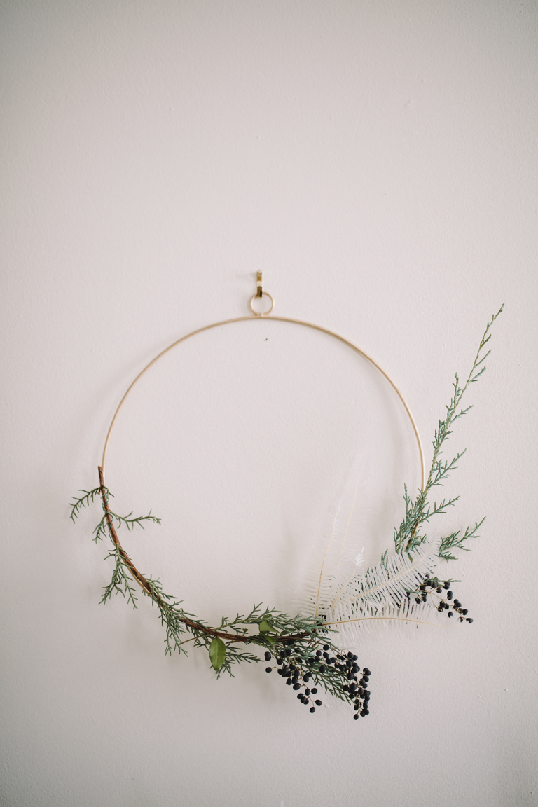 DIY Minimal Wreath