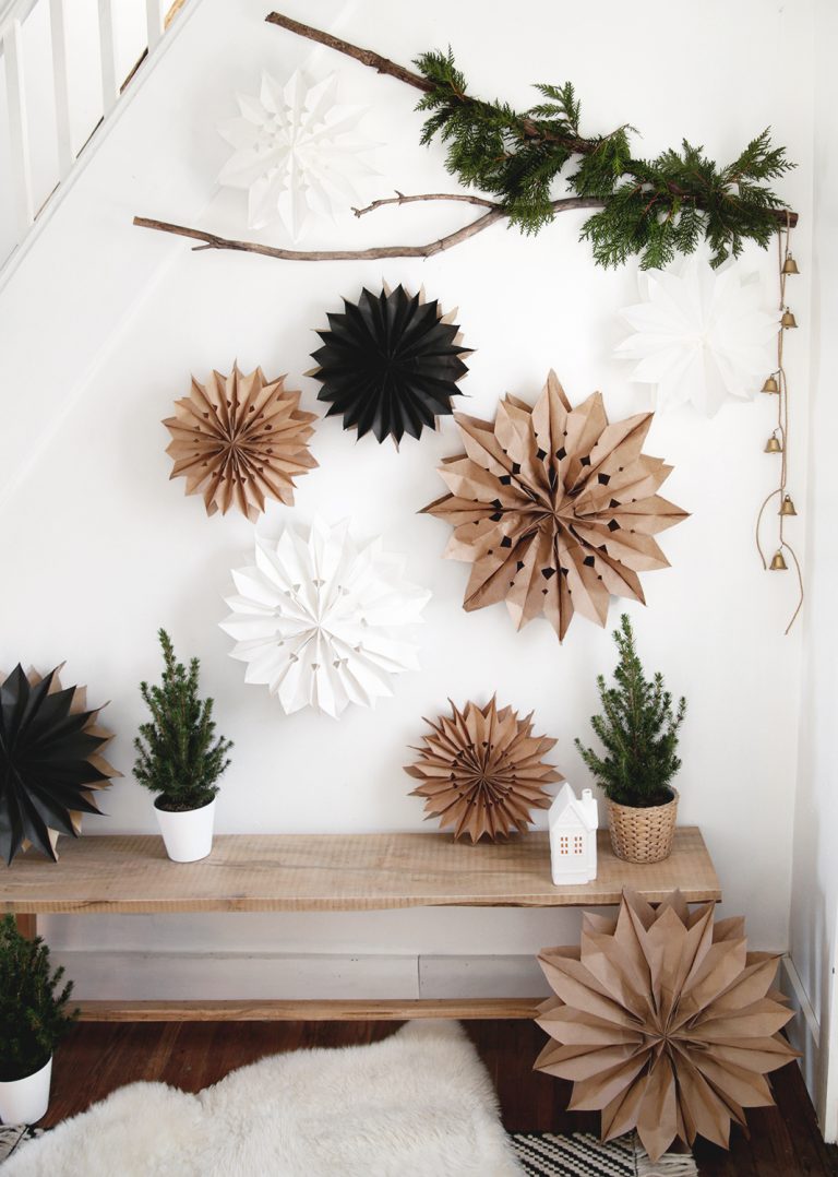 17 DIY Christmas Decorations To Make in 2022