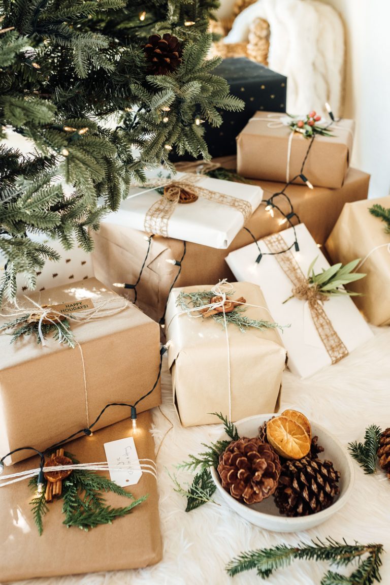 presents under Christmas tree_how to be a good gift giver
