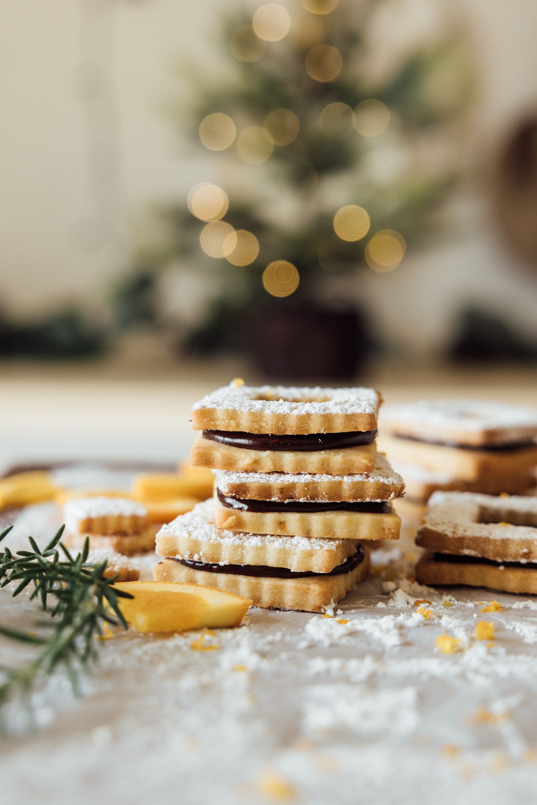 galletas linzer de mantequilla de naranja y chocolate