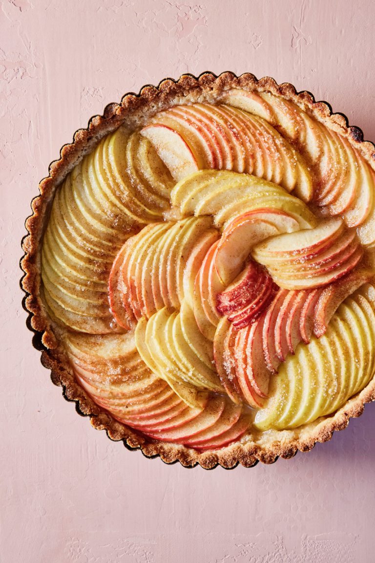Easier-Than-Pie Warm Apple Tart_best thanksgiving dessert for a crowd