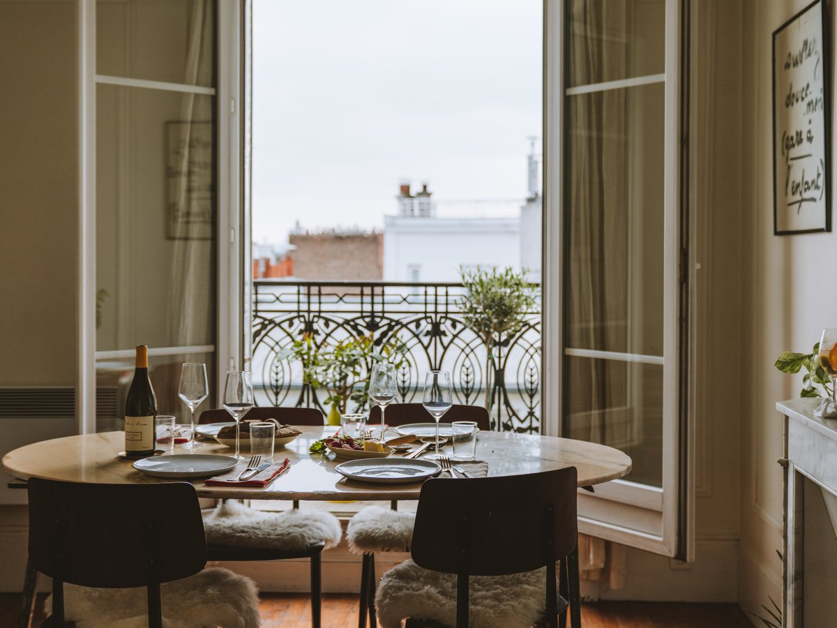 11 Ways to Maximize a Small Dining Room—According to an Interior Designer