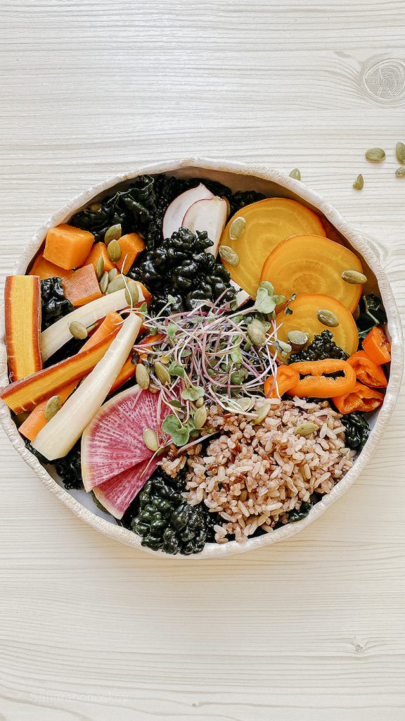 Autumn grain bowl with quick pickled vegetables_healthy recipes