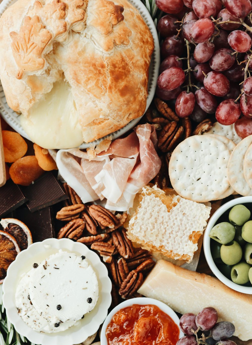 15 Best Baked Brie Recipes to Make Your Holidays Shine